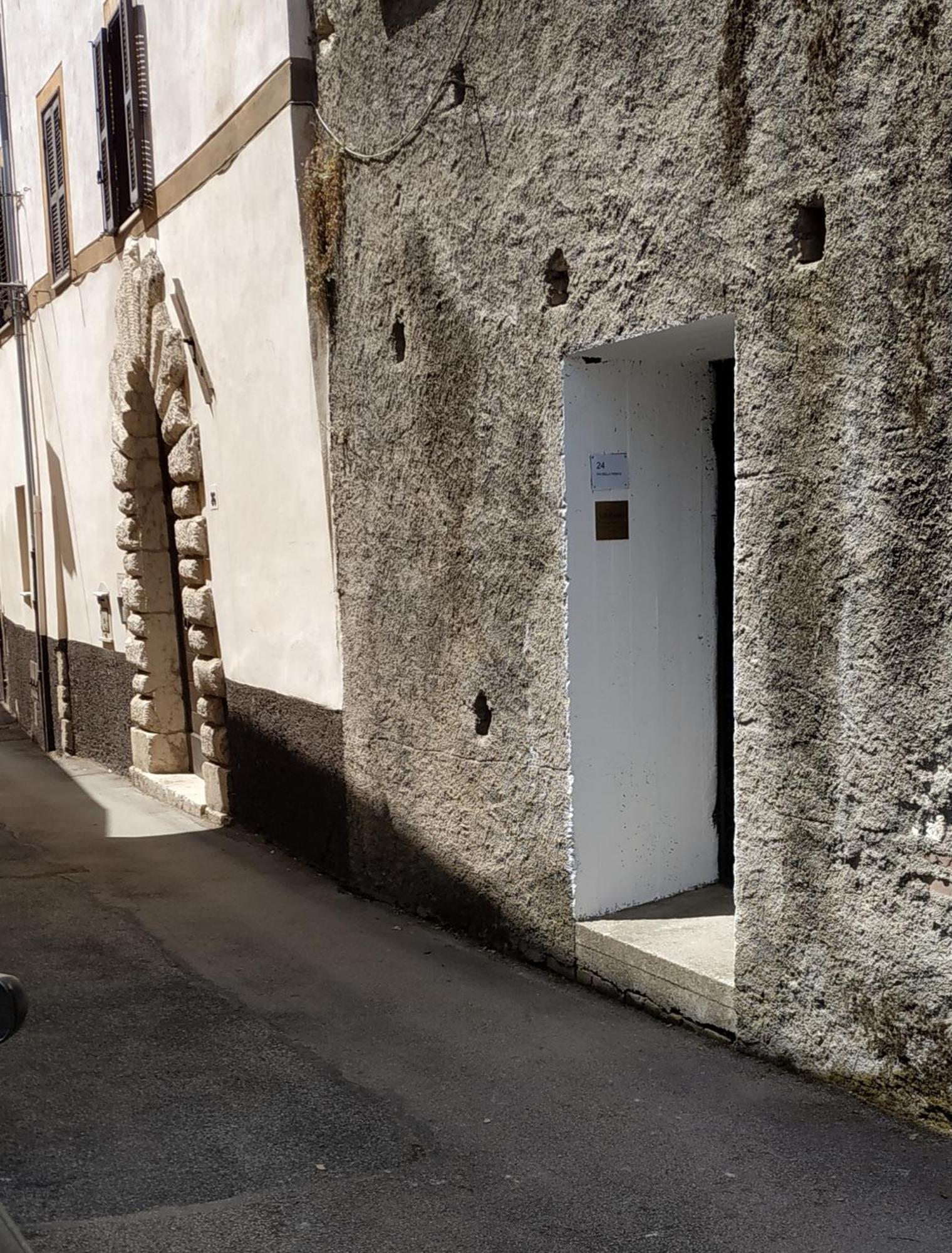 Апартаменти Il Ciclope Di Annalisa Alatri Екстер'єр фото